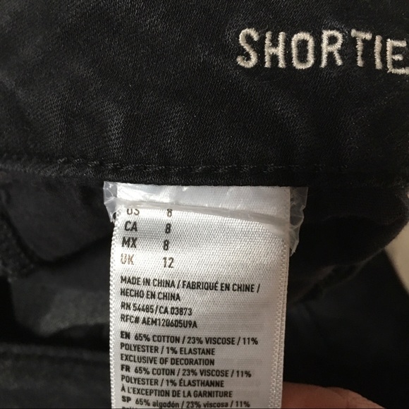 American Eagle Black Denim Shortie Shorts size 8 - Picture 4 of 4